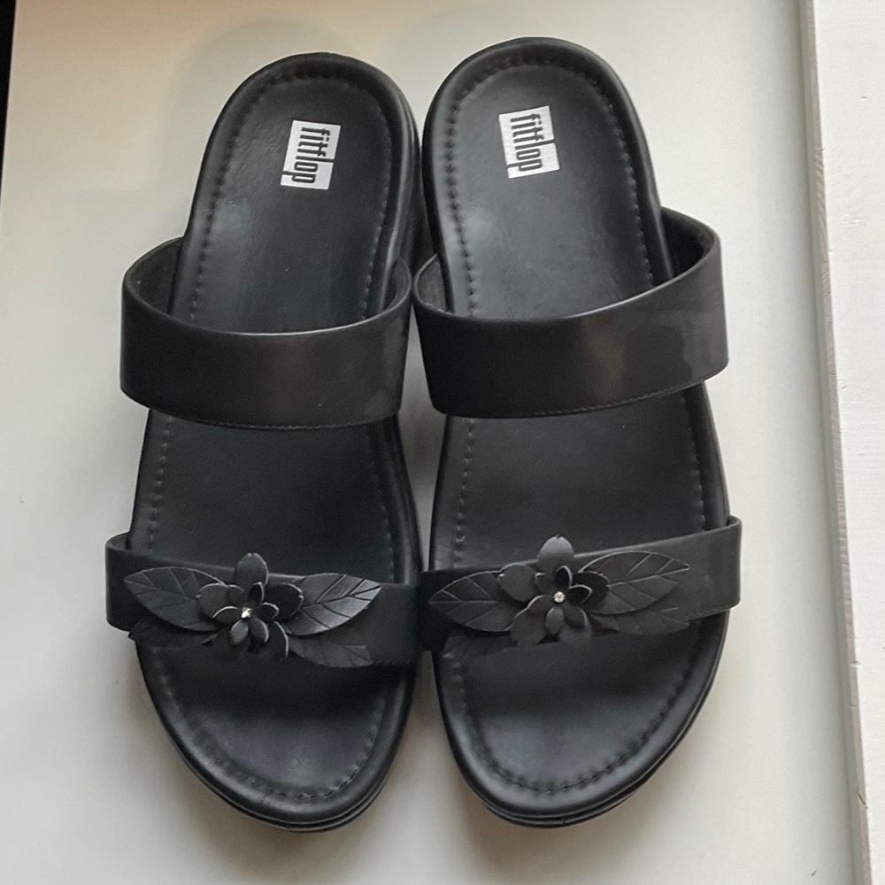 Fitflop Black Floral Slide Sandals